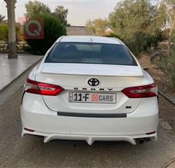 تۆیۆتا کامری